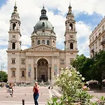 Basilica View Imperial -sas Street -need Reservation For Free Parking *