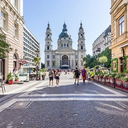 Apartament Basilica View Imperial -sas Street -need Reservation For Free Parking Budapeszt