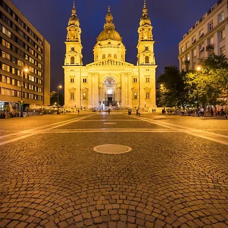 Basilica View Imperial -sas Street -need Reservation For Free Parking *