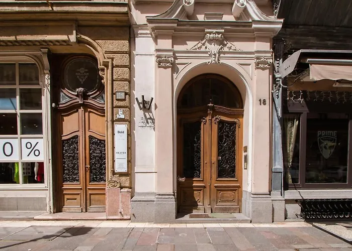 Basilica View Imperial -sas Street -need Reservation For Free Parking Budapest